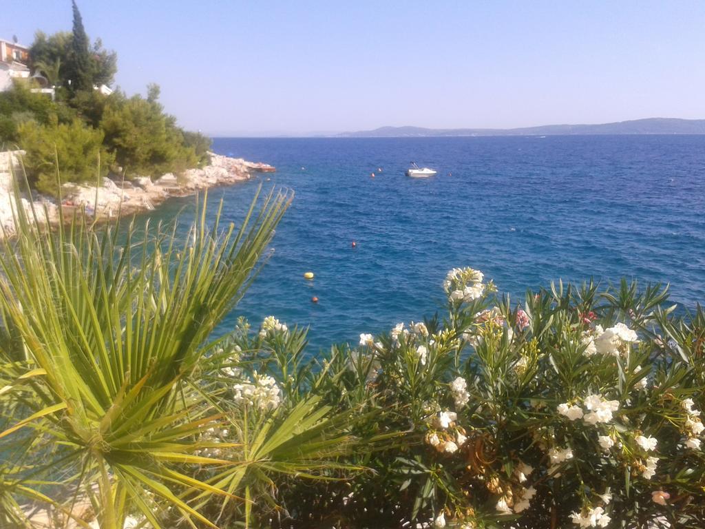Apartmani Svalina - Seaview And 130M From Beach Trogir Exterior foto